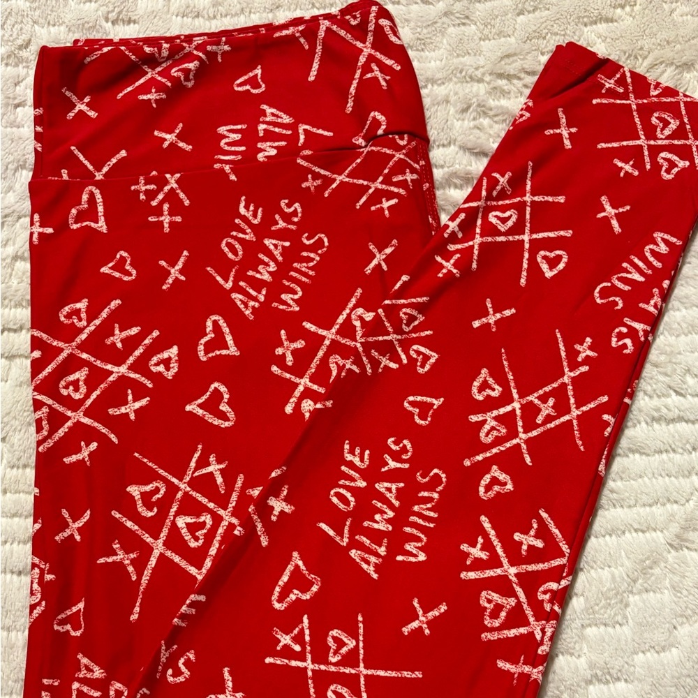 LuLaRoe Leggings TC Tall & Curvy Valentine Heart Print sz 12-18 NEW